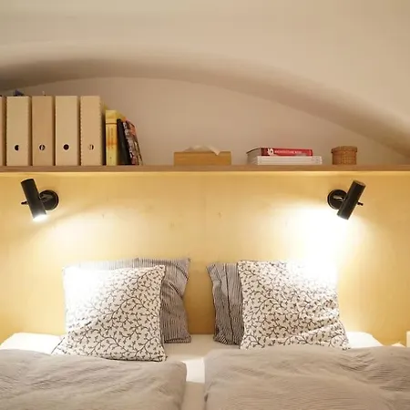 Design Near Castle شقة براغ